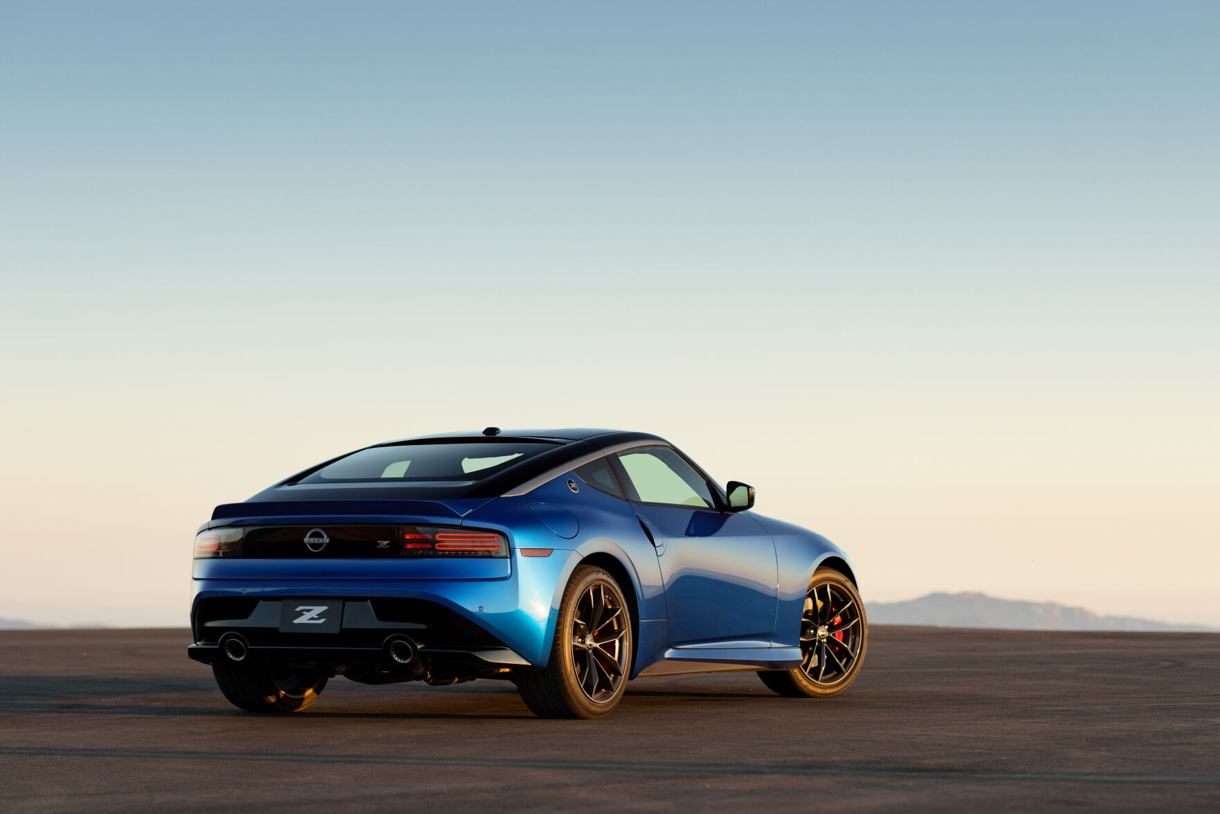 nissan2023z0905b.jpg